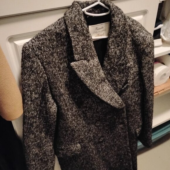 Aritzia Symphony Italian Wool Coat - Picture 11 of 12